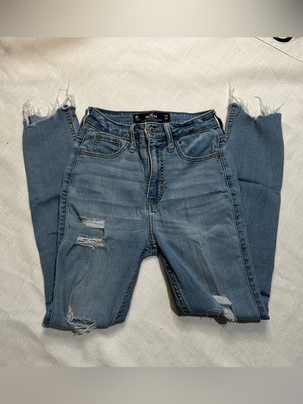 Hollister Light Wash Distressed Ankle Jeans